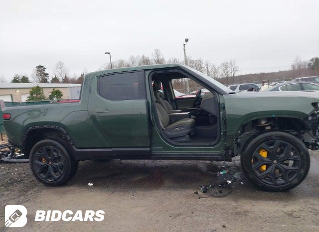 7FCTGAAA7NN016514 2022 Rivian R1T photo no. 14