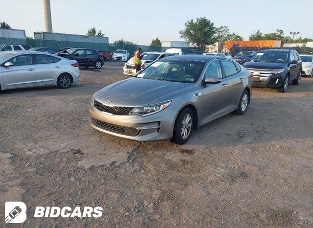 5XXGT4L39GG032473 2016 KIA Optima photo no. 2