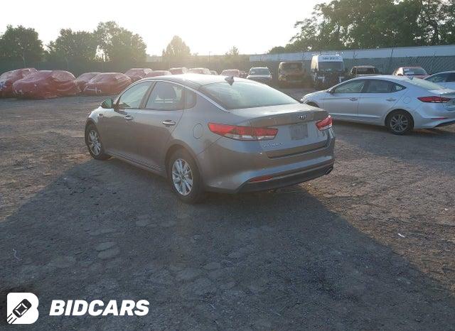 5XXGT4L39GG032473 2016 KIA Optima photo no. 3