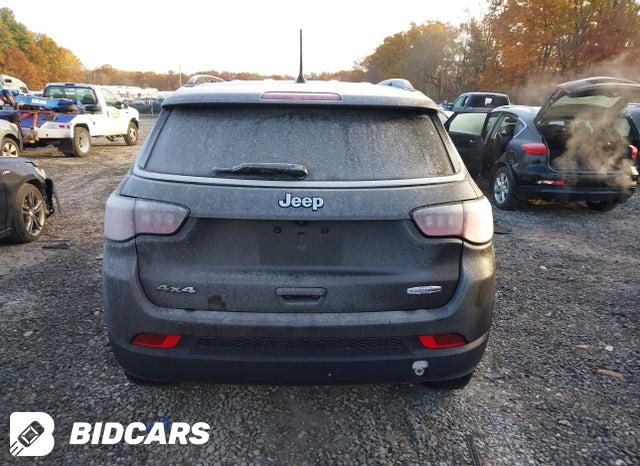 3C4NJDBB8JT366401 2018 Jeep Compass photo no. 15