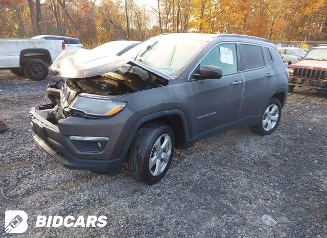 3C4NJDBB8JT366401 2018 Jeep Compass photo no. 2