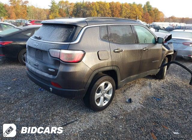 3C4NJDBB8JT366401 2018 Jeep Compass photo no. 4