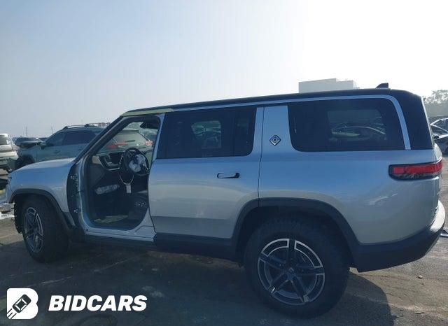 7PDSGGBA6TN080102 2026 Rivian R1S photo no. 15