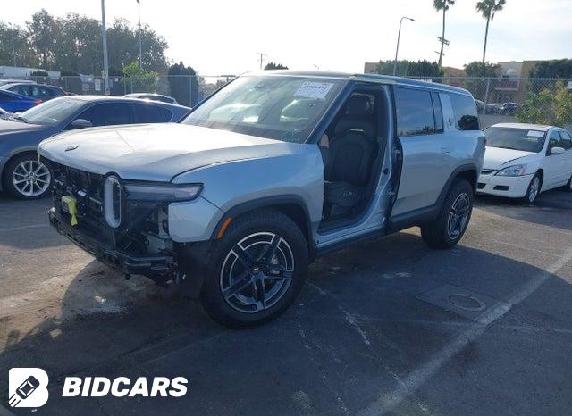 7PDSGGBA6TN080102 2026 Rivian R1S photo no. 2
