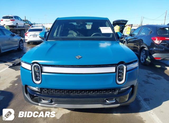 7FCTGAAA4NN010721 2022 Rivian R1T photo no. 13