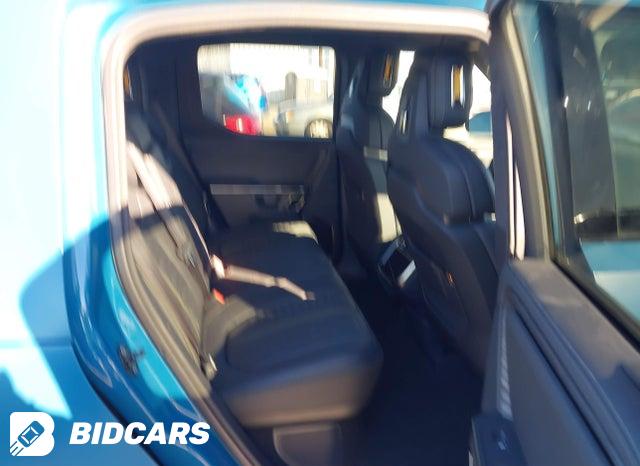 7FCTGAAA4NN010721 2022 Rivian R1T photo no. 8