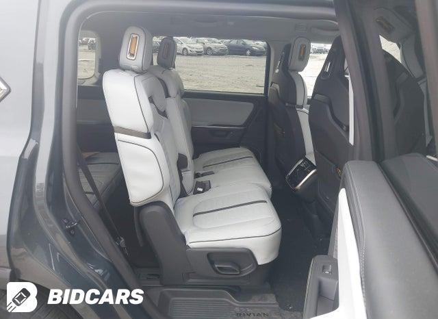 7PDSGBBA0SN060364 2025 Rivian R1S photo no. 8