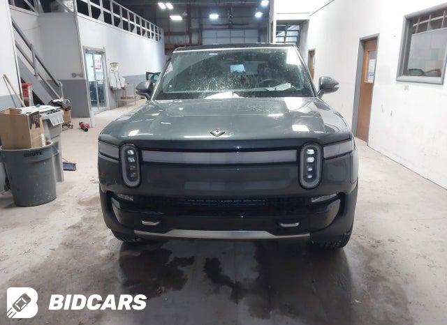 7PDSGABA1PN013944 2023 Rivian R1S photo no. 12