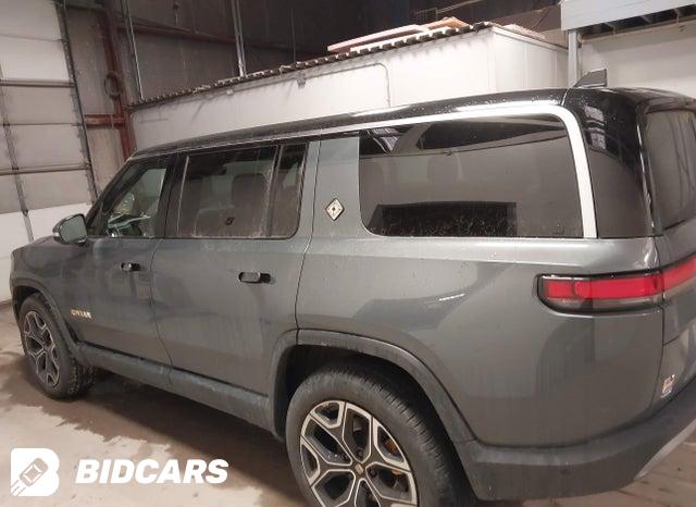 7PDSGABA1PN013944 2023 Rivian R1S photo no. 14