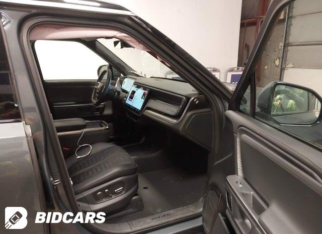 7PDSGABA1PN013944 2023 Rivian R1S photo no. 5