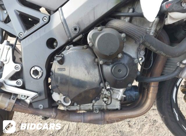 JS1GR7JA752104513 2005 Suzuki GSX-R750 photo no. 8