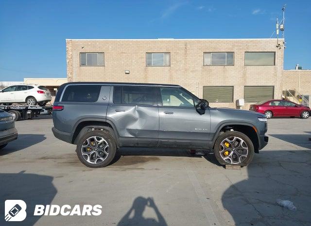 7PDSGABA1RN039642 2024 Rivian R1S photo no. 14
