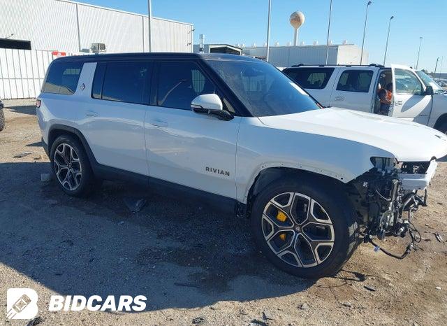 7PDSGCBPXSN057904 2025 Rivian R1S photo no. 1