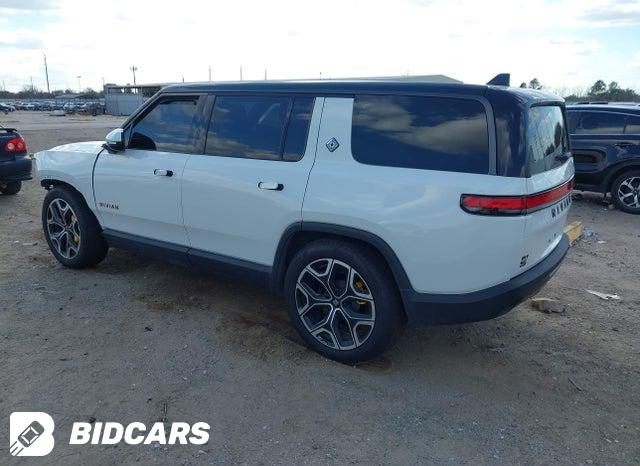 7PDSGCBPXSN057904 2025 Rivian R1S photo no. 3