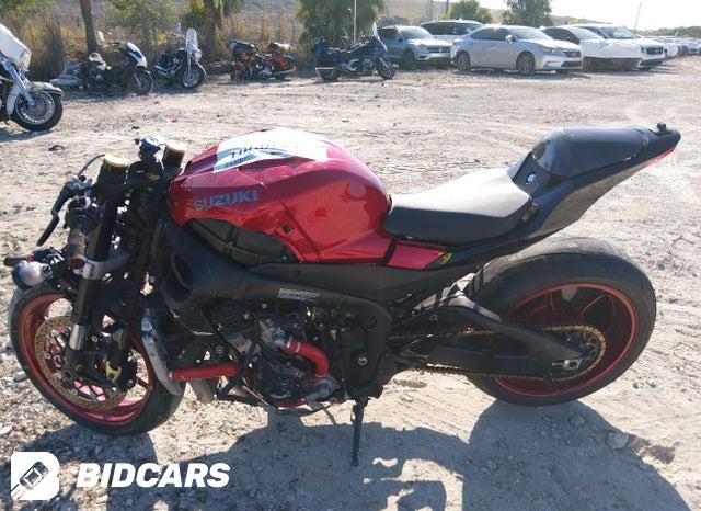 JS1DM11B5S7100059 2025 Suzuki GSX-R1000 photo no. 12