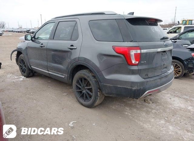 1FM5K8D86HGD65876 2017 Ford Explorer photo no. 3