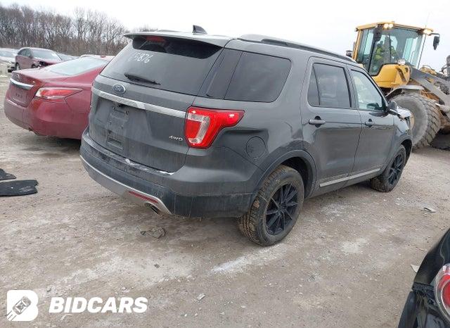 1FM5K8D86HGD65876 2017 Ford Explorer photo no. 4