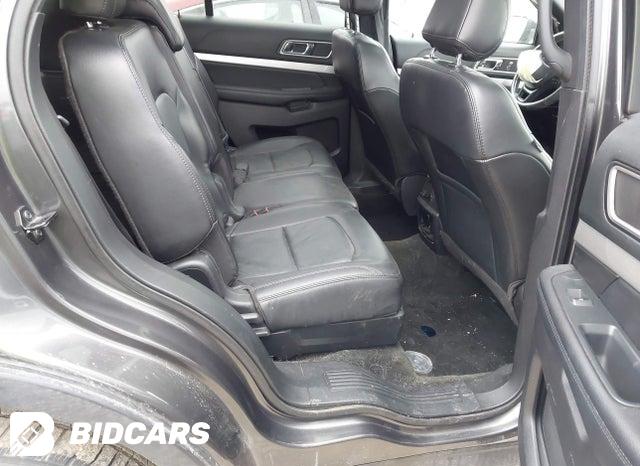 1FM5K8D86HGD65876 2017 Ford Explorer photo no. 8