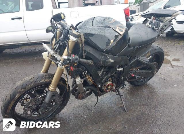 JS1GN7DA662118878 2006 Suzuki GSX-R600 photo no. 2