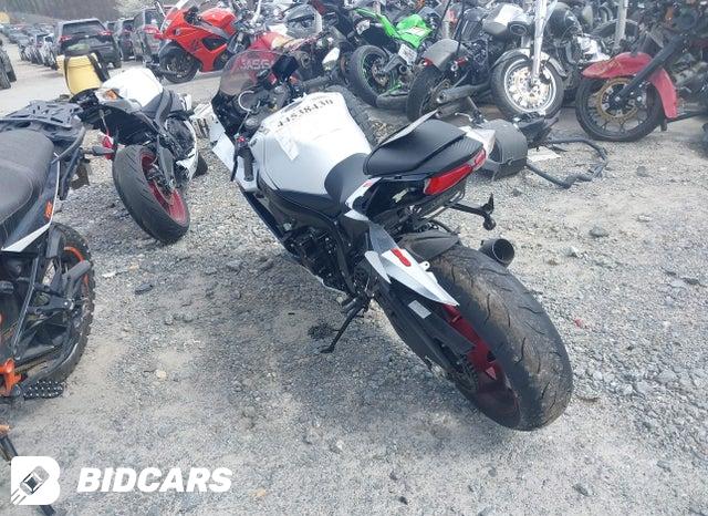 JS1GN7FA8S7100196 2025 Suzuki GSX-R600 photo no. 3