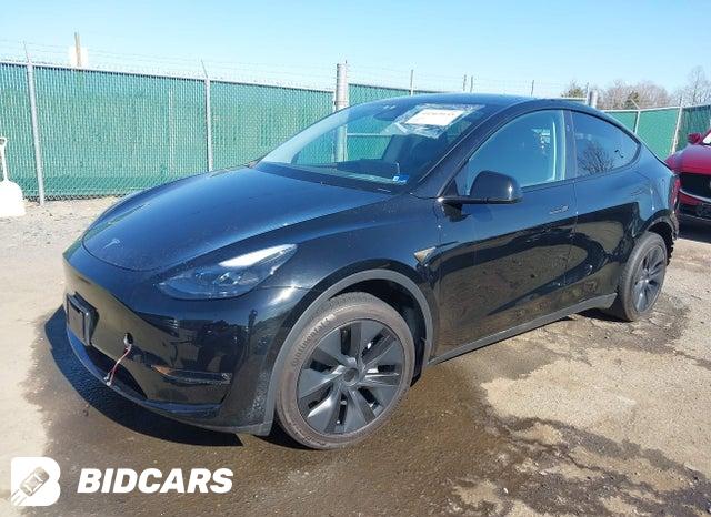 7SAYGDEE8SF215675 2025 Tesla Model Y photo no. 2