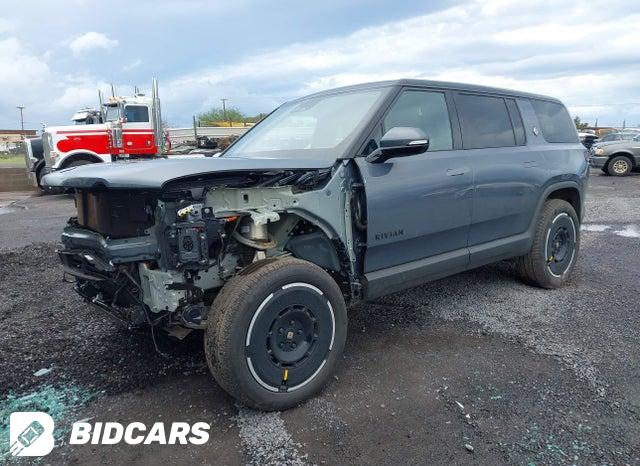 7PDSGBBA5SN065804 2025 Rivian R1S photo no. 2