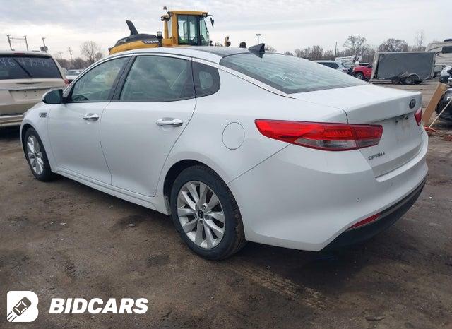 5XXGU4L39GG002192 2016 KIA Optima photo no. 3