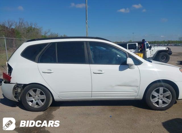 KNAFG526X87136592 2008 KIA Rondo photo no. 13