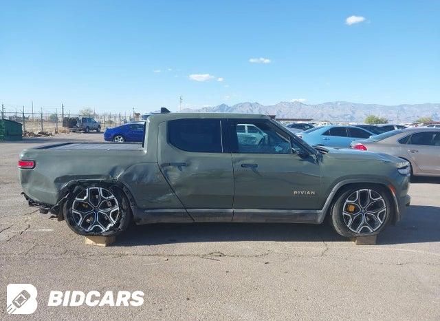 7FCTGAAL9NN009789 2022 Rivian R1T photo no. 14