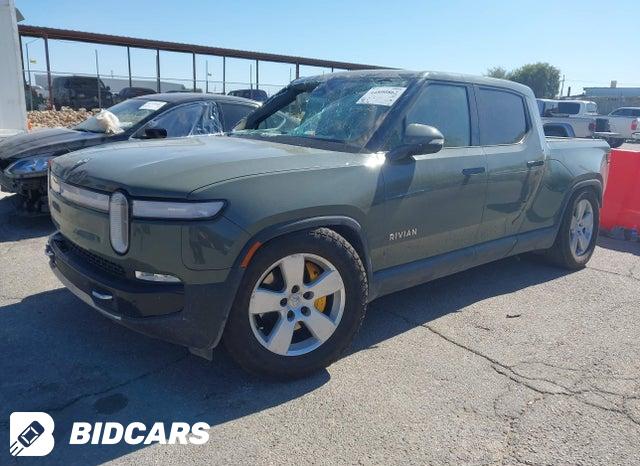 7FCTGAAL9NN009789 2022 Rivian R1T photo no. 2