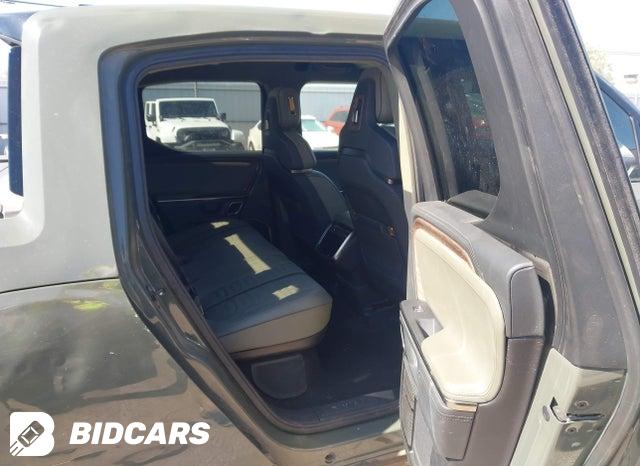 7FCTGAAL9NN009789 2022 Rivian R1T photo no. 8