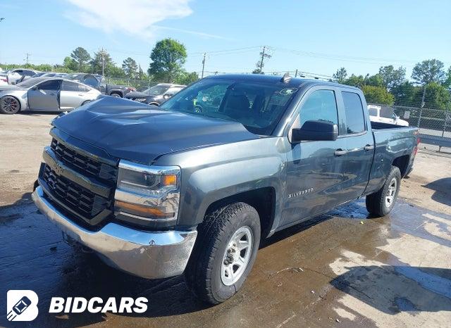 1GCVKNECXJZ201210 2018 Chevrolet Silverado 1500 photo no. 2