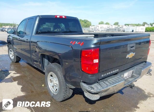 1GCVKNECXJZ201210 2018 Chevrolet Silverado 1500 photo no. 3