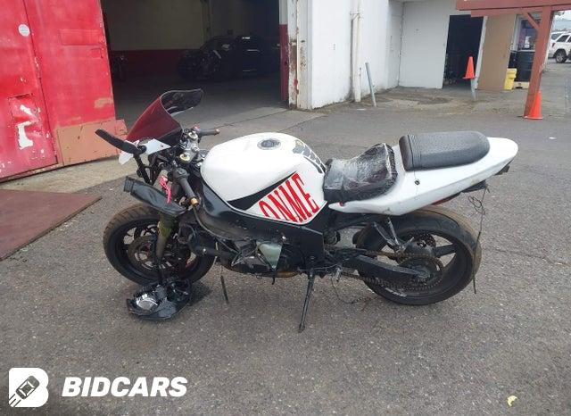 JS1GN7BA712100028 2001 Suzuki GSX-R600 photo no. 13