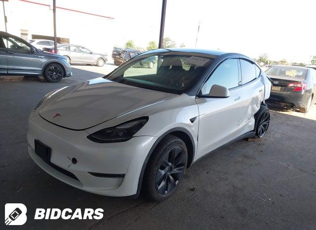 7SAYGDEE9RF206221 2024 Tesla Model Y photo no. 2