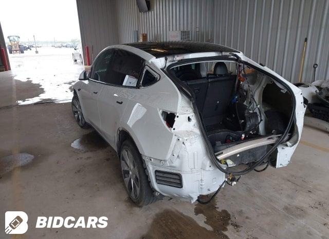 7SAYGDEE2NA022858 2022 Tesla Model Y photo no. 3