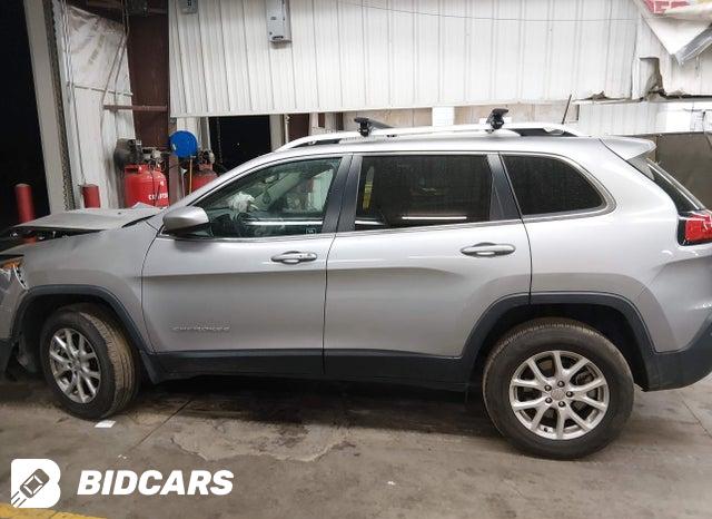 1C4PJMCS5HD220528 2017 Jeep Cherokee photo no. 14