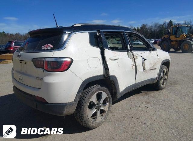 3C4NJDBB5JT281189 2018 Jeep Compass photo no. 4