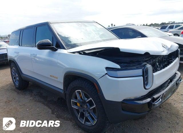 7PDSGABAXPN016356 2023 Rivian R1S photo no. 1