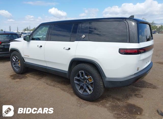 7PDSGABAXPN016356 2023 Rivian R1S photo no. 3