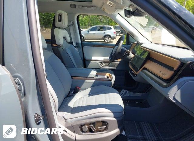 7PDSGABP9TN079995 2026 Rivian R1S photo no. 5