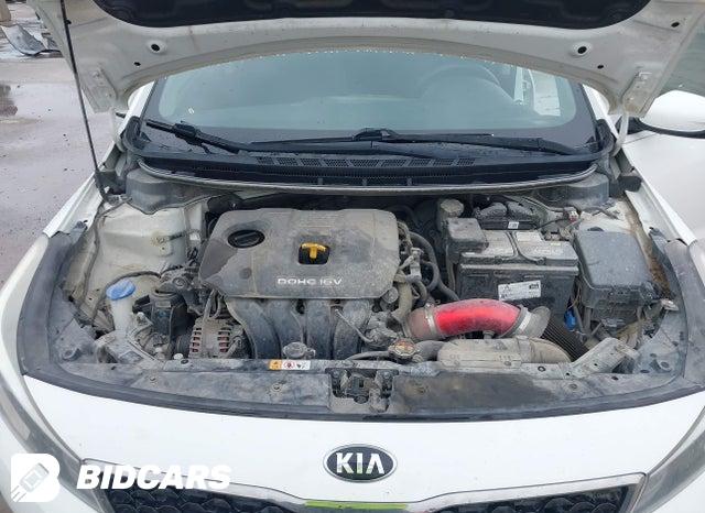 2017 KIA Forte — VIN 3KPFK4A75HE072564, şəkil 10