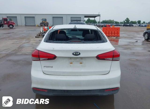 2017 KIA Forte — VIN 3KPFK4A75HE072564, şəkil 16