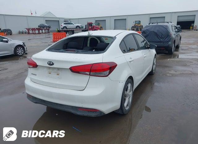 2017 KIA Forte — VIN 3KPFK4A75HE072564, şəkil 4