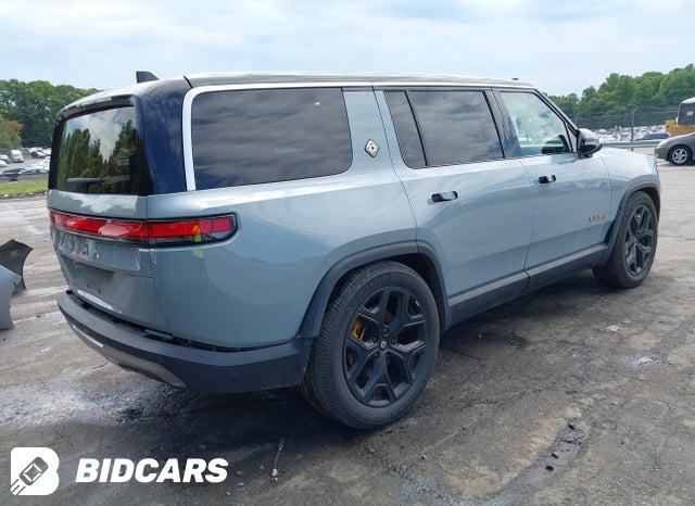 7PDSGABA4PN025716 2023 Rivian R1S photo no. 4