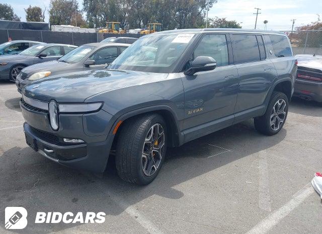 7PDSGABL7PN007583 2023 Rivian R1S photo no. 2