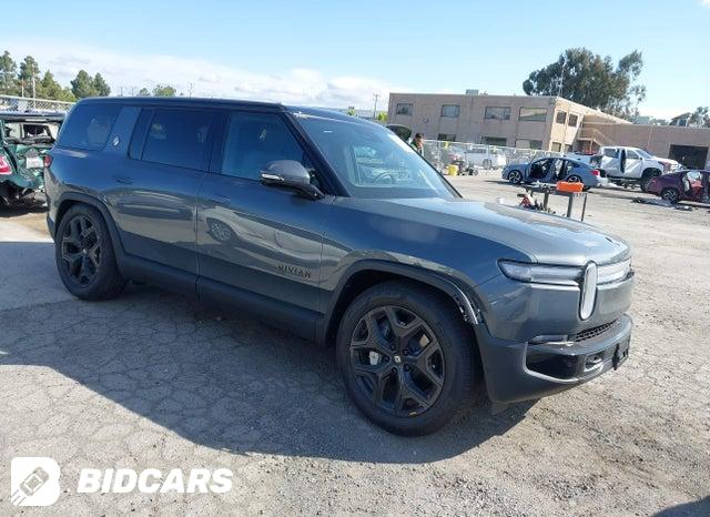 7PDSGCBA3TN089073 2026 Rivian R1S photo no. 1