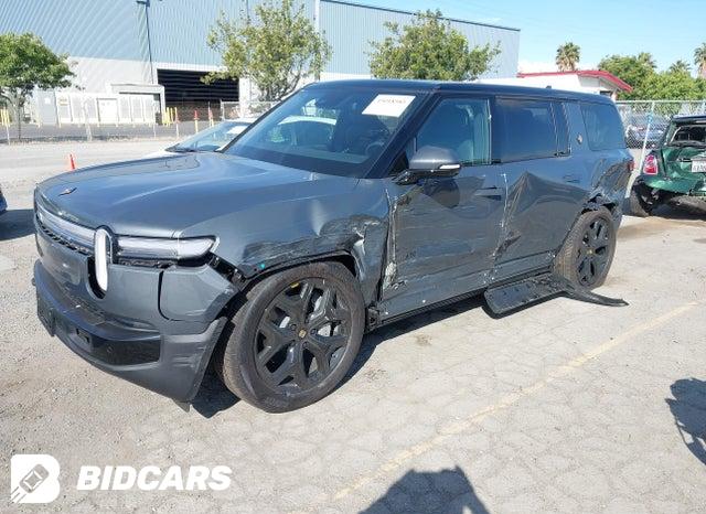 7PDSGCBA3TN089073 2026 Rivian R1S photo no. 2