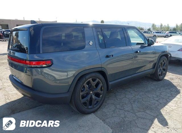 7PDSGCBA3TN089073 2026 Rivian R1S photo no. 4
