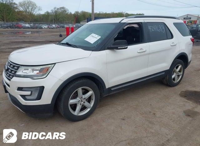 1FM5K7D85HGD50957 2017 Ford Explorer photo no. 2
